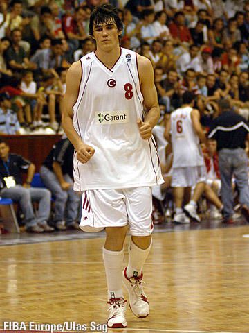 ersan-ilyasova---15-07-06-contre-la-france.jpg