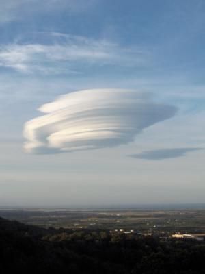 Question de Nuages Nuage_soucoupe